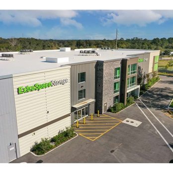 Extra Space Storage - Beauty Image - Extra Space Storage at 25 E Lester Rd, Apopka, FL 32712 - Self Storage Near Me - Apopka, Florida