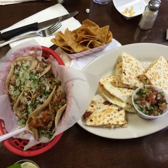 Mi Rinconcito Mexicano - Tacos al pastor and chicken quesadillas. Mouthwatering - Tacos Near Me - Miami, Florida Mi Rinconcito Mexicano - Tacos al pastor and chicken quesadillas. Mouthwatering - Tacos Near Me - Miami, Florida