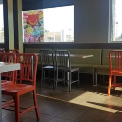 McDonald's - Clean dining area