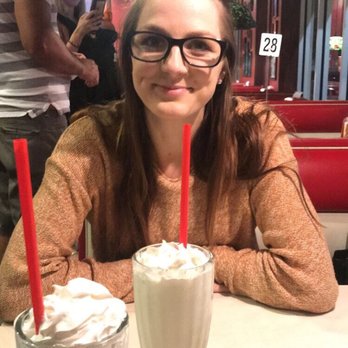Fuddruckers - Milkshakes - American Near Me - Doral, Florida Fuddruckers - Milkshakes - American Near Me - Doral, Florida