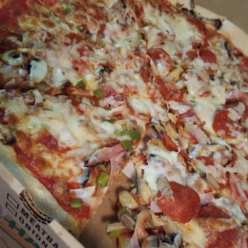 Deliso Pizza - a whole pizza in a box - Pizza Near Me - Gettysburg, Pennsylvania