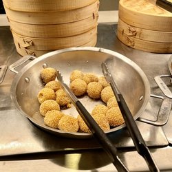 Sesame mochi