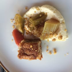 Moccasin - Rhubarb cake