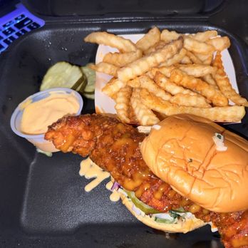 Dave's Hot Chicken - Dave's #3 1 Tender & 1 Slider w/ Fries - Chicken Shop Near Me - Missouri City, Texas Dave's Hot Chicken - Dave's #3 1 Tender & 1 Slider w/ Fries - Chicken Shop Near Me - Missouri City, Texas