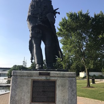 Pottawatomie Park - Parks Near Me - Saint Charles, Illinois