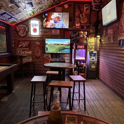 Red Door East - Bar