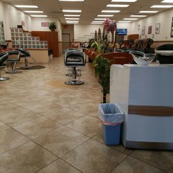 Today's Hair & Nails - No one here at 4:15 due to rainy weather-Lucky me!