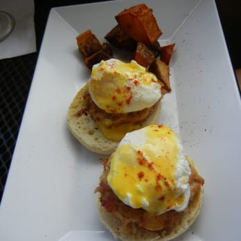 Boardriders - Crab cake benedict - Caribbean Near Me - Luquillo, Puerto Rico Boardriders - Crab cake benedict - Caribbean Near Me - Luquillo, Puerto Rico