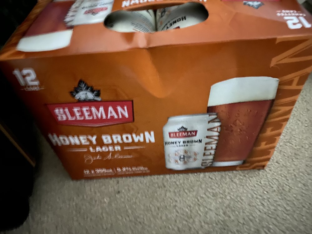 ROBIN HOOD LIQUOR STORE 13468 72 Ave, Surrey, British Columbia