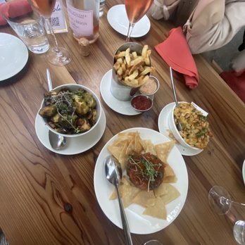 Fable - Tuna tartar, Baked Mac and Cheese, Brussels, House Cut Fries Lunch - New American Near Me - San Francisco, California Fable - Tuna tartar, Baked Mac and Cheese, Brussels, House Cut Fries Lunch - New American Near Me - San Francisco, California