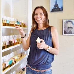 DeShawn Marie Bath & Beauty - A customer from the Netherlands dropping by to pick up some soap.