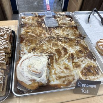 Devil's Den Doughnuts - Cinnamon Roll - Desserts Near Me - Gettysburg, Pennsylvania