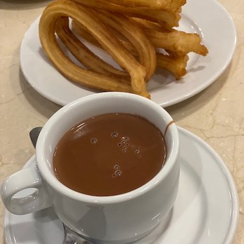 Chocolatería 1902 - the churros and chocolate - Breakfast & Brunch Near Me - Madrid, M