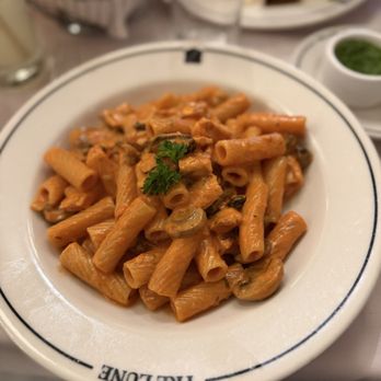 Tre Lune - Italian Near Me - Montecito, California