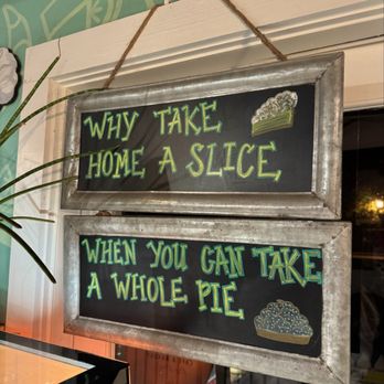 Moondog Cafe & Bakery - Cafes Near Me - Key West, Florida
