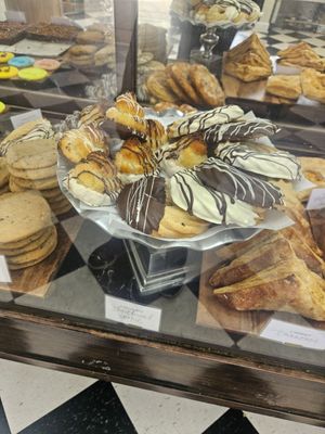 Forest Park Bakery by null