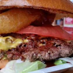 American Burger Bar - Oklahoma Burger mit BBQ Soße