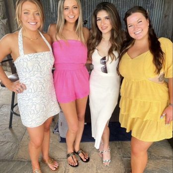 Alora Spray Tans - spray tan for graduation party (far right) - Spray Tanning Near Me - Austin, Texas Alora Spray Tans - spray tan for graduation party (far right) - Spray Tanning Near Me - Austin, Texas