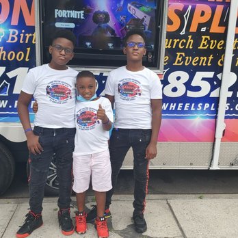 Prestigious Gaming On Wheels Plus - The trailer came with printed T-Shirts... this level of care and professionalism is unmatched. - Game Truck Rental Near Me