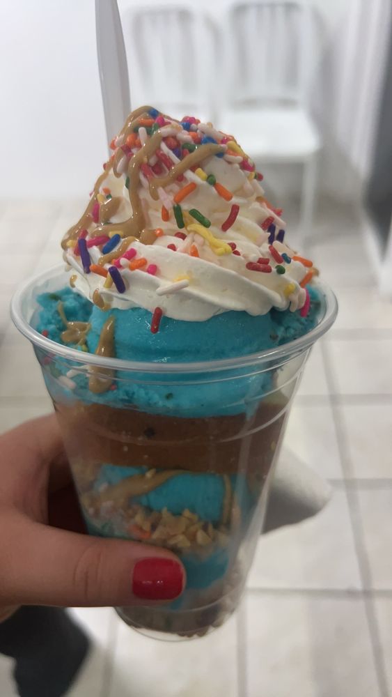 DOWNTOWN CREAMERY Updated June 2024 18 Photos Ave. El