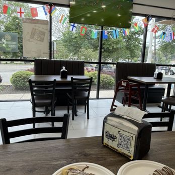 Chocolate House - Inside - Ice Cream & Frozen Yogurt Near Me - Clifton, New Jersey