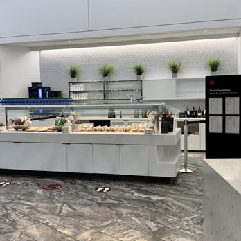 Air Canada Maple Leaf Lounge - Food and drinks bar - Airport Lounges Near Me Air Canada Maple Leaf Lounge - Food and drinks bar - Airport Lounges Near Me