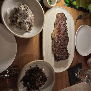 Verse - Wagyu steak, crushed potatoes, and wild mushrooms - Seafood Near Me - Toluca Lake, California Verse - Wagyu steak, crushed potatoes, and wild mushrooms - Seafood Near Me - Toluca Lake, California
