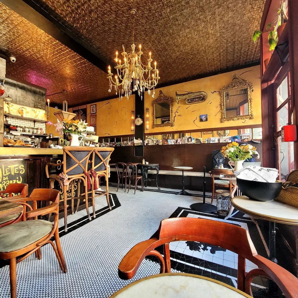 A La Folie Café