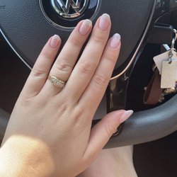Helen's Spa - Sparkly ombré nails