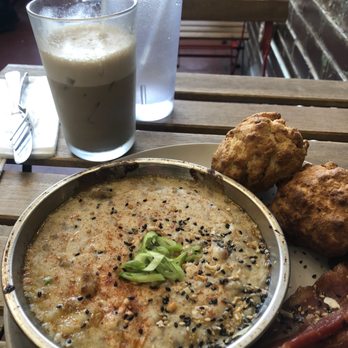 Milque Toast - Big Boy Breakfast and Ice Chai Tea Latte - Comfort Food Near Me - St. Louis, Missouri