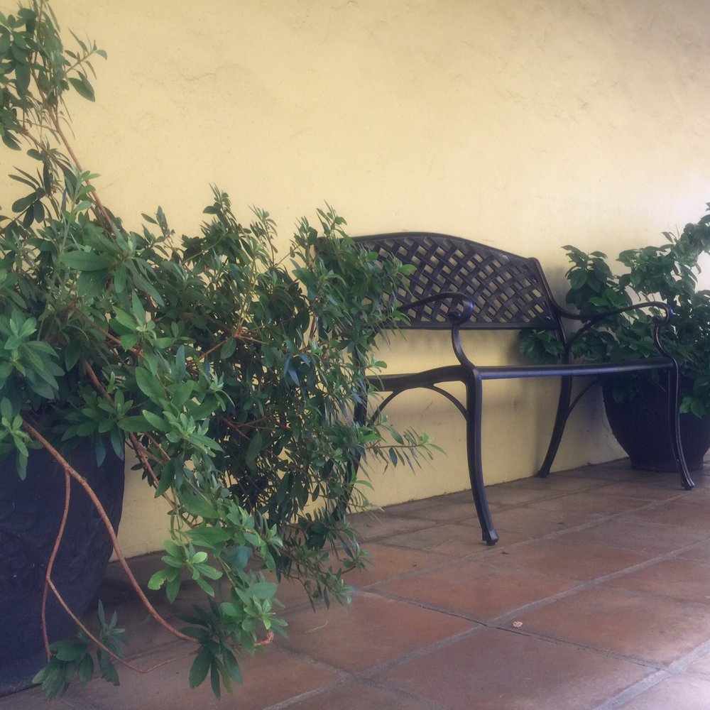 Sonora Inn - A place to sit and reflect - Hotels Near Me - Sonora, California Sonora Inn - A place to sit and reflect - Hotels Near Me - Sonora, California