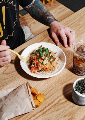 gusto! - healthy bowls & wraps by null