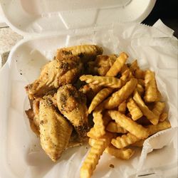Cheers Altamonte - Set of 8 lemon pepper wings & side of fries to-go...the BEST wings this side of Orlando!!!