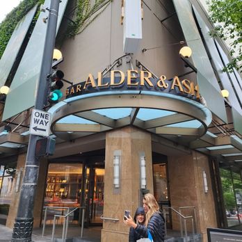 Alder & Ash - Cocktail Bars Near Me - Seattle, Washington