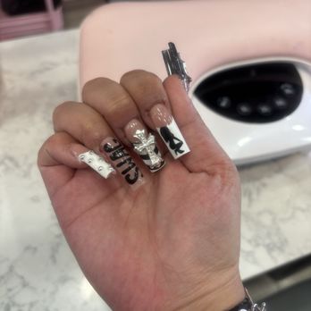 Vanity Polish Nails and Spa - Nail Salons Near Me - Las Vegas, Nevada
