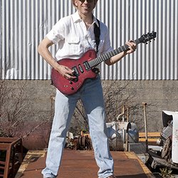 Robert Jones Guitarist - Robert Jones playing live