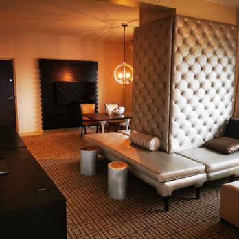 Renaissance Austin Hotel - signature room - Hotels Near Me - Austin, Texas Renaissance Austin Hotel - signature room - Hotels Near Me - Austin, Texas
