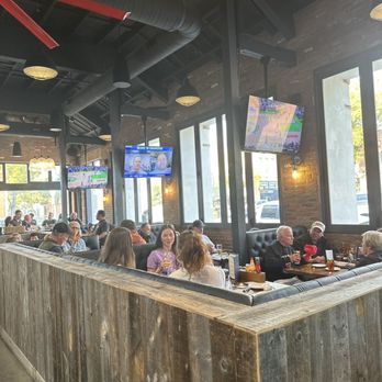 Finney's Crafthouse - Orange - Inside - New American Near Me - Orange, California Finney's Crafthouse - Orange - Inside - New American Near Me - Orange, California