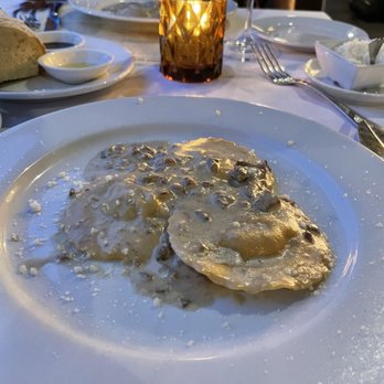 Olio E Limone Ristorante - Ravioli d'Anatra ai Funghi Porcini - Italian Near Me - Santa Barbara, California Olio E Limone Ristorante - Ravioli d'Anatra ai Funghi Porcini - Italian Near Me - Santa Barbara, California
