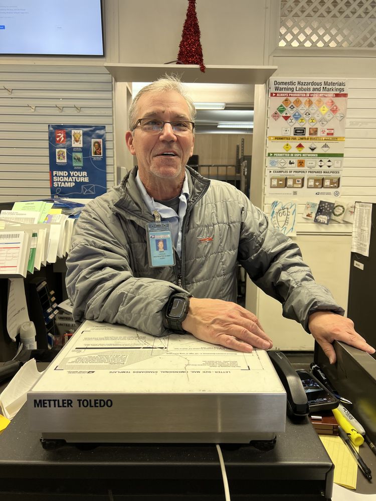 US POST OFFICE Updated September 2024 11 Reviews 7262 Meade St