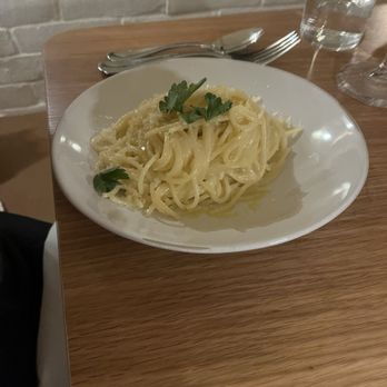 Oro Restaurant - Spaghetti aglio e olio - Italian Near Me - Colorado Springs, Colorado Oro Restaurant - Spaghetti aglio e olio - Italian Near Me - Colorado Springs, Colorado