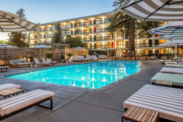 Hotel Paradox, Autograph Collection by null