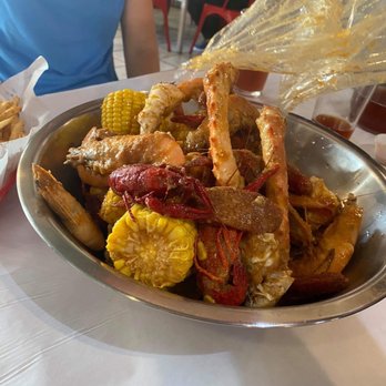 Crawfish House - Pot of seafood (2lb crab, 1lb shrimp, 1lb crawfish) - Cajun/Creole Near Me - Seattle, Washington Crawfish House - Pot of seafood (2lb crab, 1lb shrimp, 1lb crawfish) - Cajun/Creole Near Me - Seattle, Washington