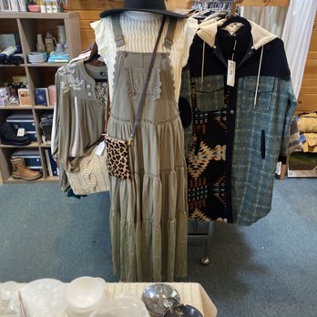 Mana North - Cute jackets and tops - Women's Clothing Near Me - Elk Rapids, Michigan