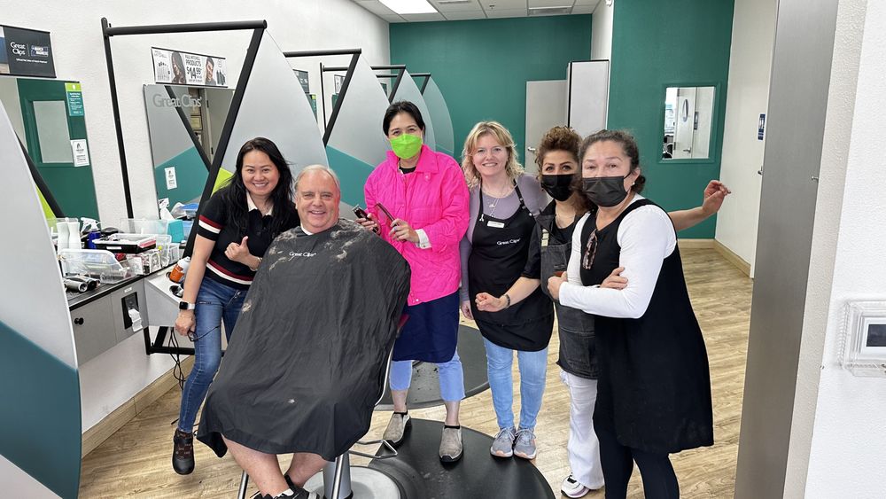 Great Clips Logo