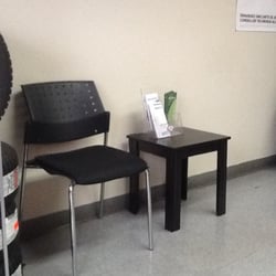 Alix Toyota - Salle d'attente ayant le même confort que l'urgence.