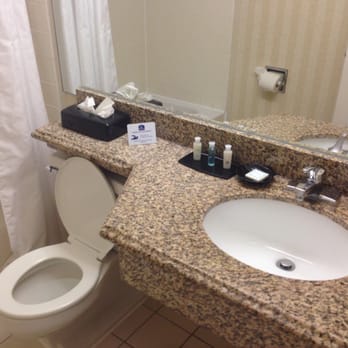 Best Western Plus New Englander - Hotels Near Me - Woburn, Massachusetts