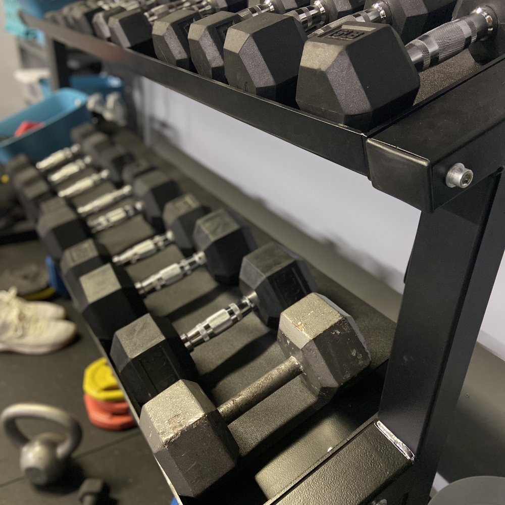 Extreme Training Equipment - Dumbbell set and rack. - Sporting Goods Near Me - Commerce, California Extreme Training Equipment - Dumbbell set and rack. - Sporting Goods Near Me - Commerce, California