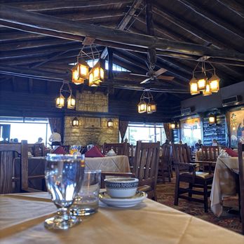 El Tovar Dining Room - Beautiful interior - American Near Me - Grand Canyon, Arizona El Tovar Dining Room - Beautiful interior - American Near Me - Grand Canyon, Arizona
