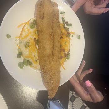Della J's Delectables - Fish & Grits - Southern Near Me - Alexandria, Virginia